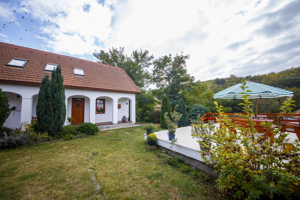 Appartement Ambitus-Haz à Egerszalók Extérieur photo